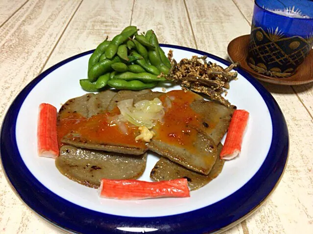 今日の男飯(⌒-⌒; )つまみバージョン♫
静岡黒はんぺんwithオニオンオリーブオイルandごまイワシの佃煮and枝豆andカニカマ♫|ひーちゃんさん