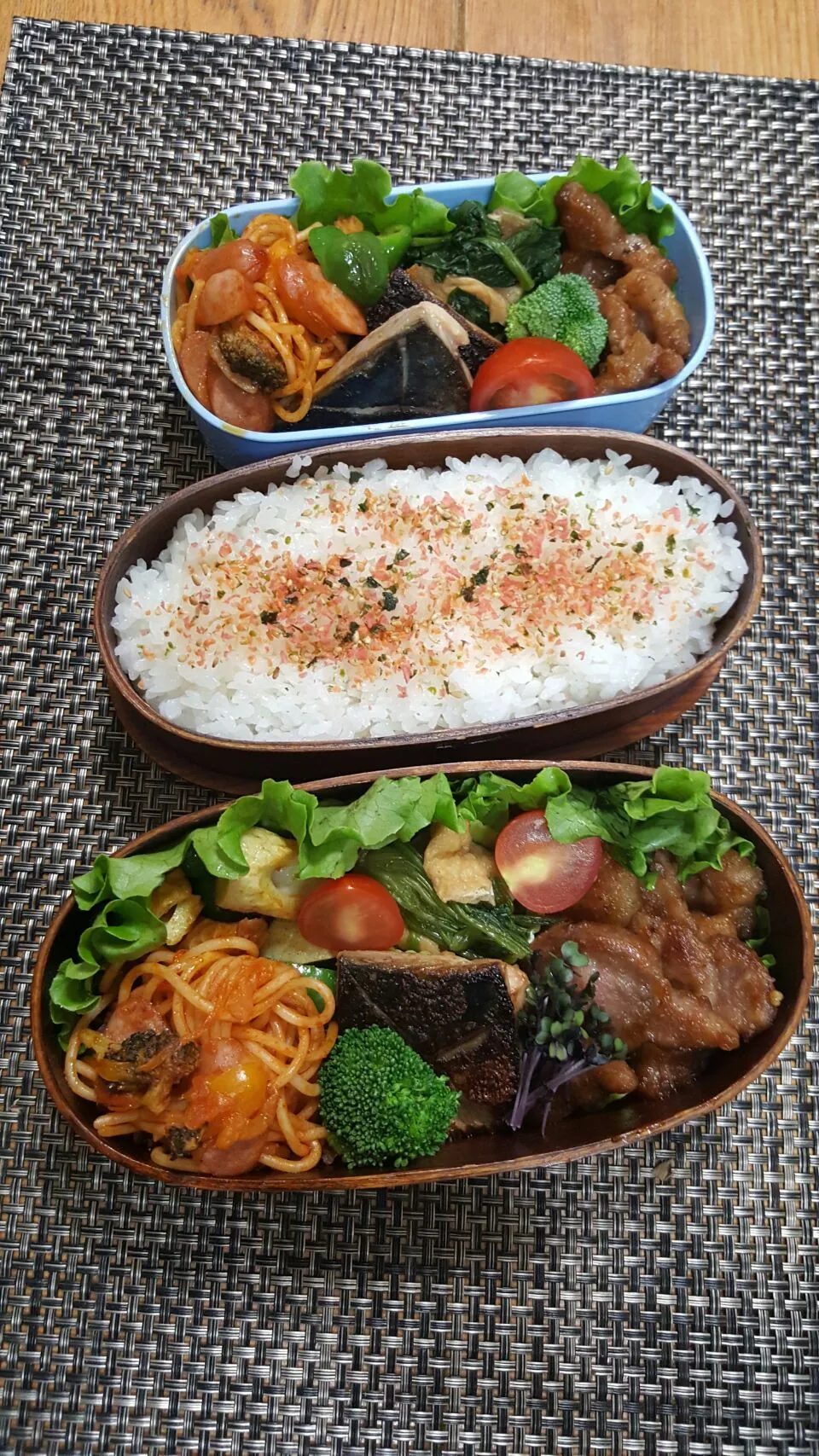 今日のお弁当🎵　焼き肉🐷🐷🐷🐷|クッキングオヤジさん