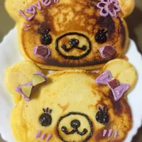 Snapdishの料理写真:残り物のチョコペンでリラクマパンケーキ😁|あちゃむ(*˘︶˘*).｡.:*♡さん