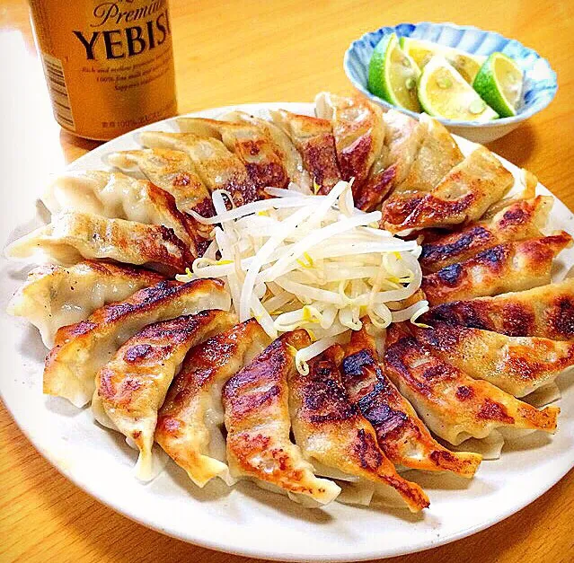 かぼす生搾り餃子 浜松餃子風 kabosu hamamatsu gyoza/dumplings|ガク魁‼︎男飯さん