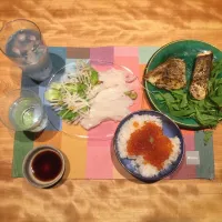 Snapdishの料理写真:採れたて甲イカの刺身
天然真鯛の香草焼き
イクラ丼|シンラさん