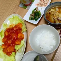 Snapdishの料理写真:＊晩ごはん＊大雨なので家にある食材でちゃちゃっと♪|ちゃかさん