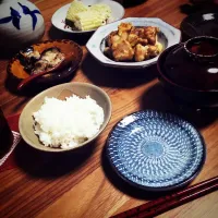 Snapdishの料理写真:晩ごはん

タンドリーチキン、
茹でとうもろこし、
茄子の南蛮漬け|shhhさん