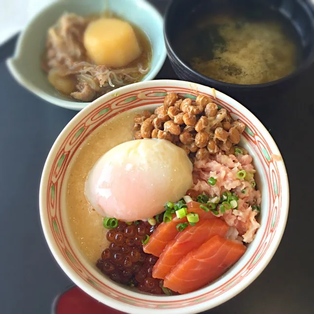 朝食バイキングの定番！
勝手丼♡いくら盛り放題✨|NanaMOさん