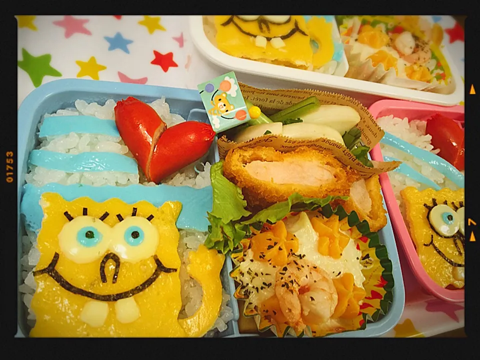 今日は、遠足❗️❗️キャラ弁にして〜〜(>_<)と言う娘のお願いで、今日はパパまでキャラ弁😆お昼、びっくりするかなぁ〜😋|ミーさん