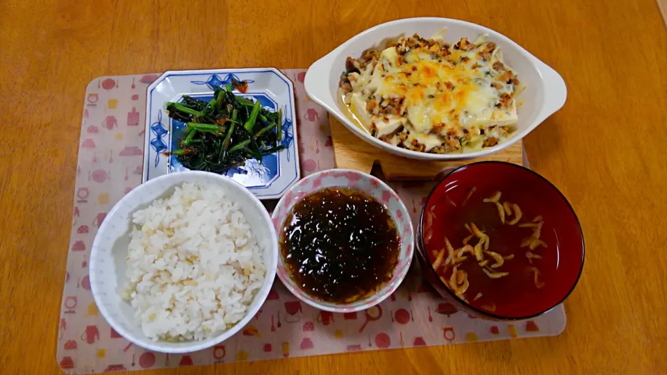 ９月９日　豆腐とひき肉の味噌グラタン　金時草のおひたし　もずく　干しエビととろろ昆布のお吸い物|いもこ。さん