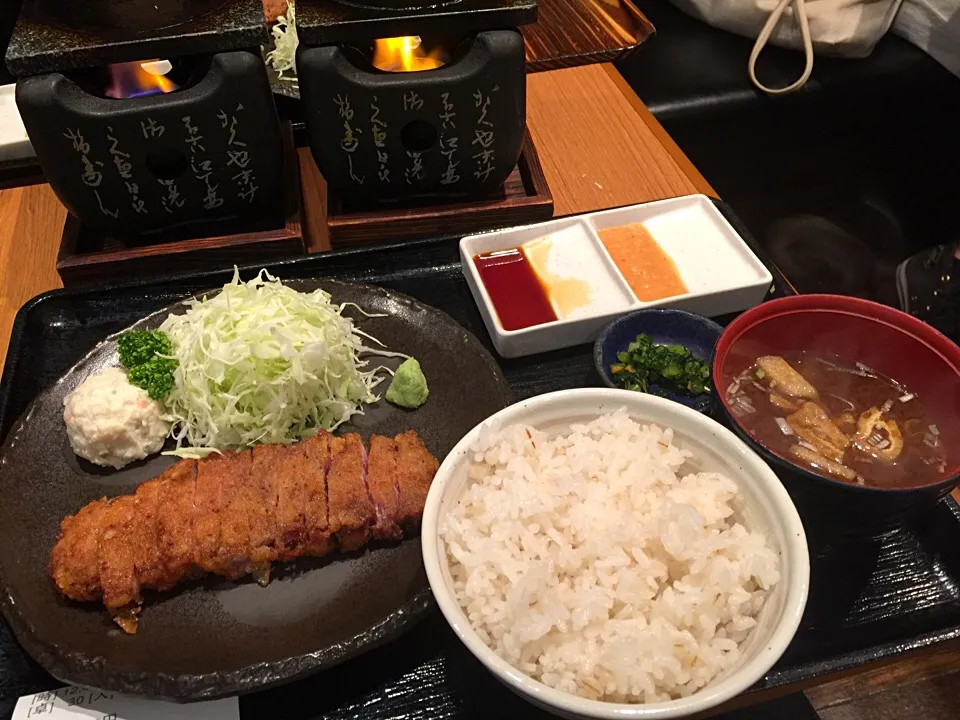 Snapdishの料理写真:牛かつ定食|T. Wonderさん