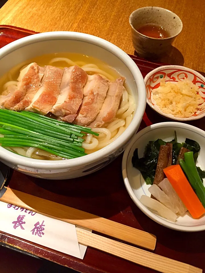 今日のランチは讃岐うどん🍲🍃|まみりんごさん