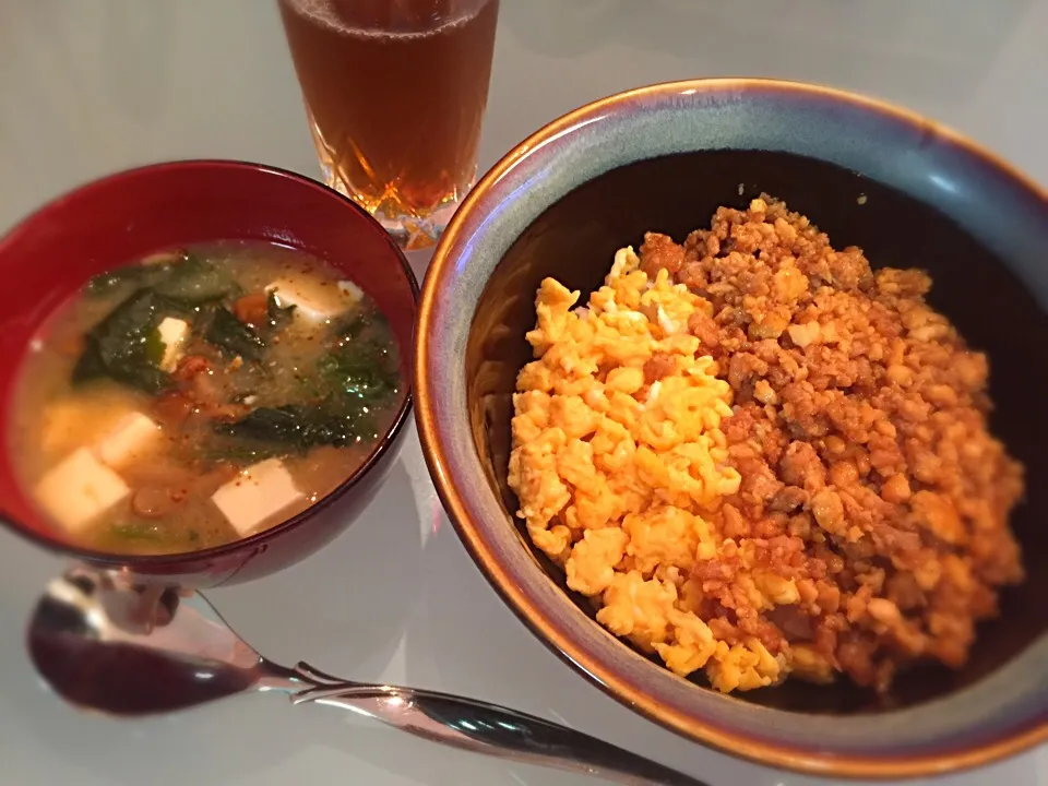 そぼろ丼他|山中 あづみさん