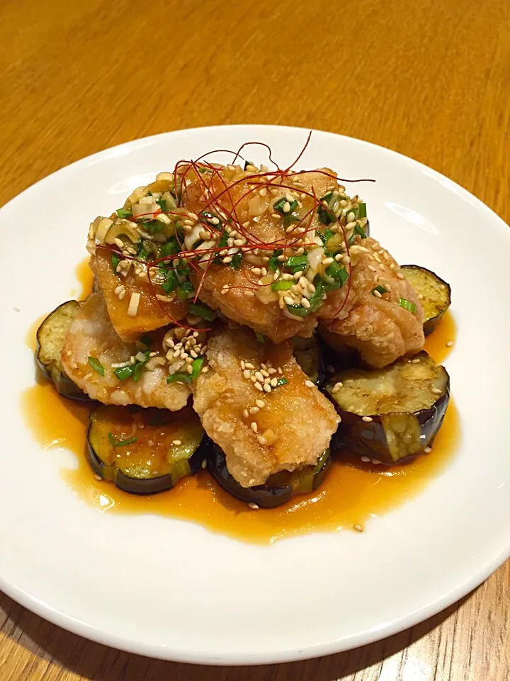 優雨さんの   揚げ鶏と茄子の香味ニラだれ油淋鶏|まつださんさん