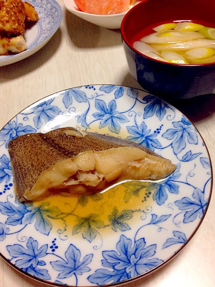 カレイの煮付け、ネギともやしのお味噌汁|あやにん食堂さん