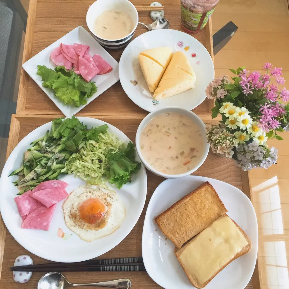 Snapdishの料理写真:9/22❤︎秋分の日主人と娘の休日モーニング❤︎|Makinsさん