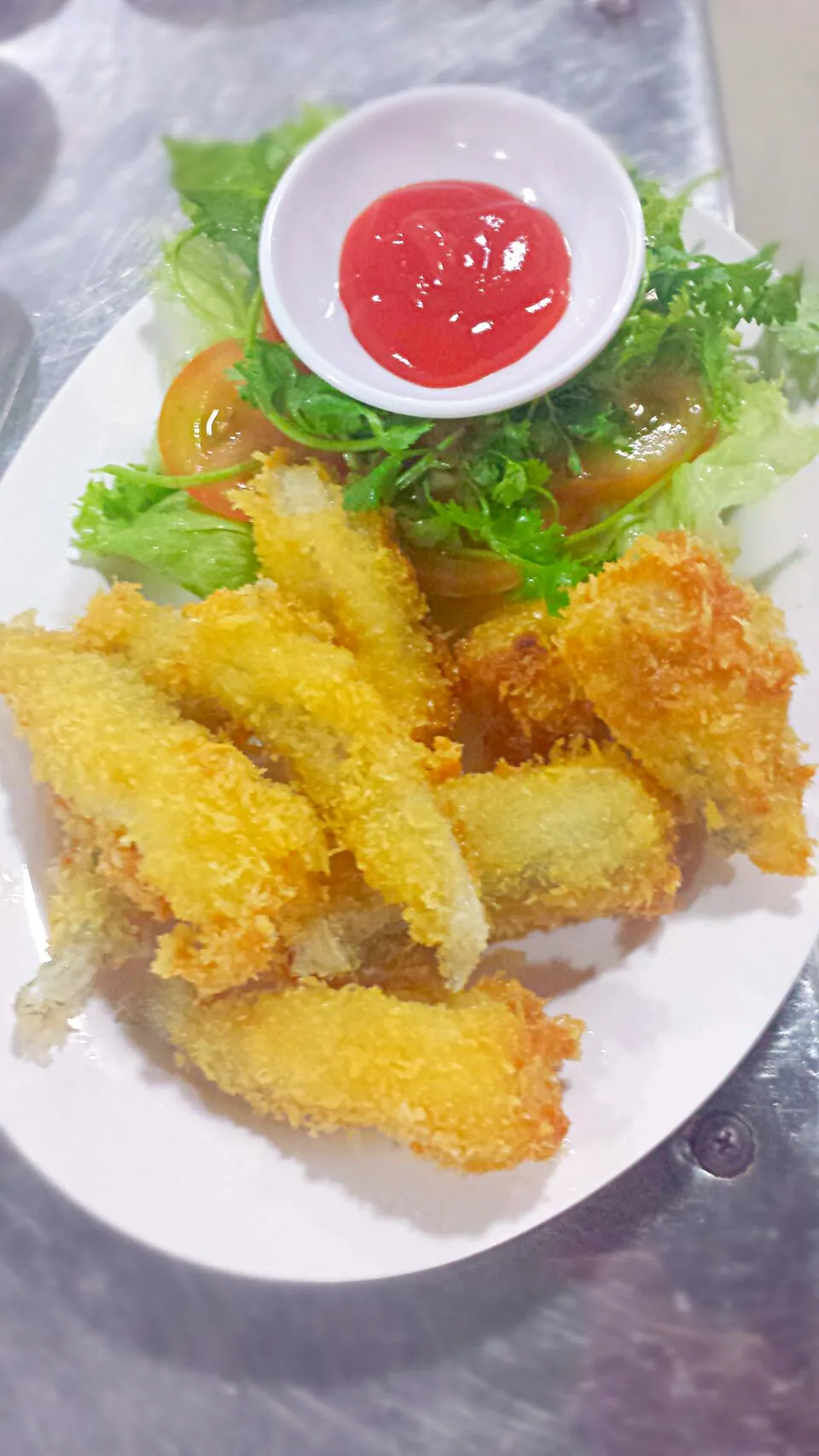 Bombay Duck deep fried with powder. It taste very good and crispy. #Vietnamese food.|Vũ Dị Nhânさん