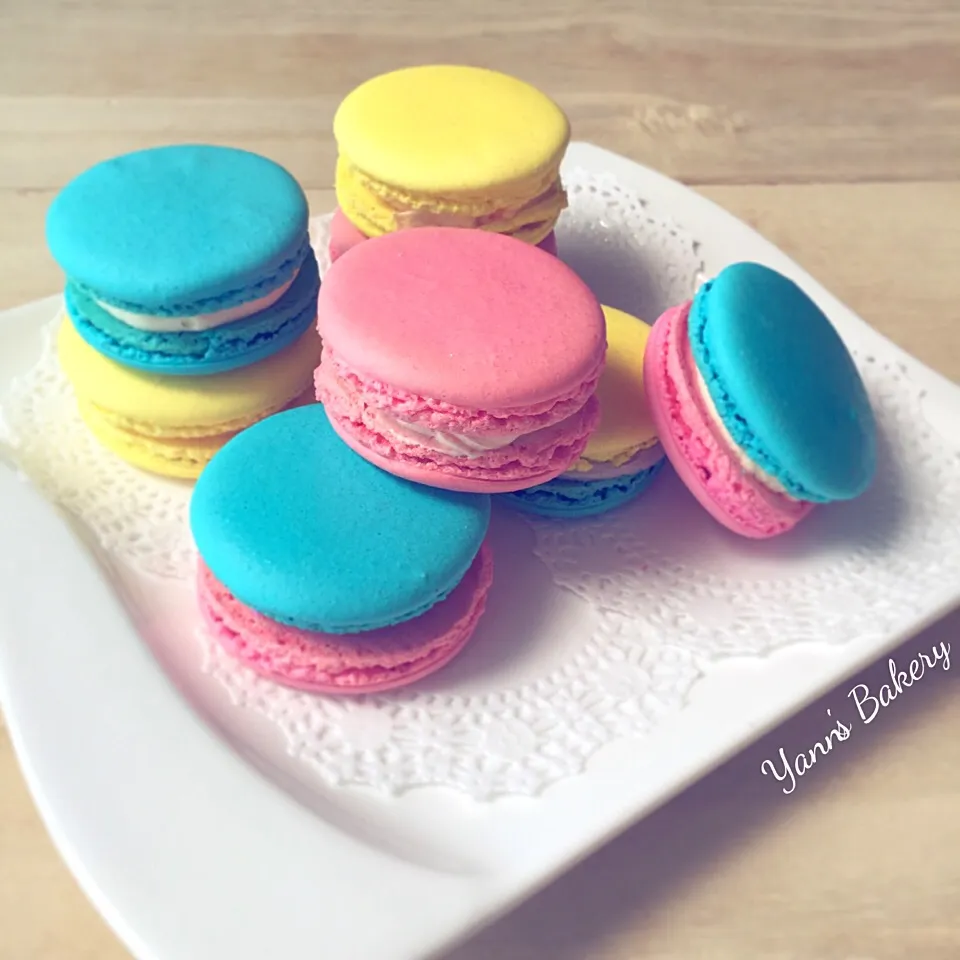 Homemade Assorted Macarons 
自家製のマカロン|Yannさん