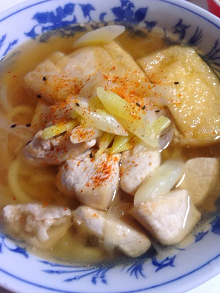 うどん
鶏肉とねぎを生姜と醤油で炒めてのせただけ|りりこさん