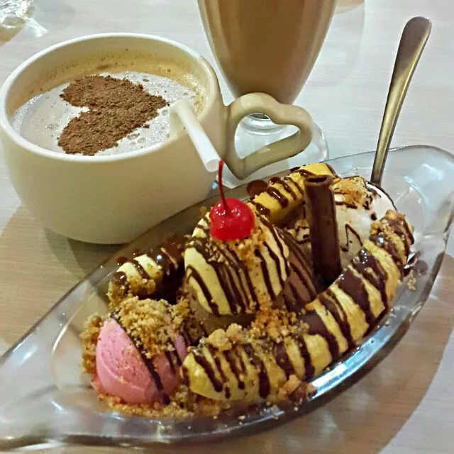 Banana Split Ice Cream and Hot Chocolate|retty pbさん