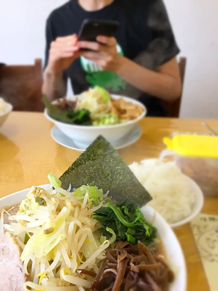 雨の中食べにいったラーメン|ケロケロみんさん