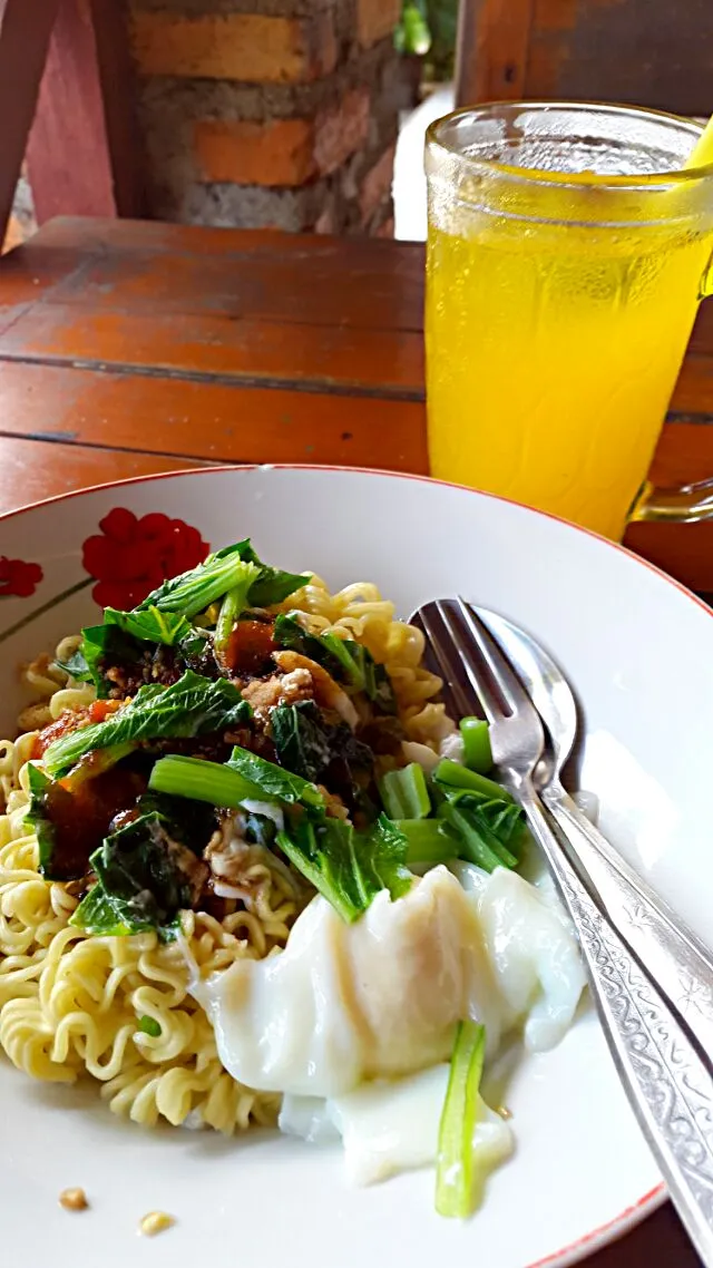 Es Jeruk dan Mie Goreng|retty pbさん