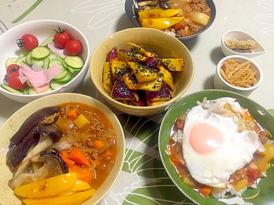 友達が命名、ちーやんカレー😊今日はひき肉バージョン。 
ひき肉を炒めてリードキッチンペーパーで脂をカットしてヘルシーに😊 
腹ペコ過ぎて盛り過ぎたぁ〜😅|tabyさん