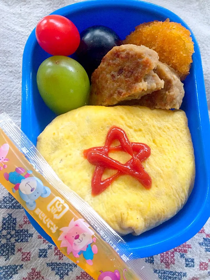 Lunch box☆omelet w/a filling of curry pilaf⭐️ｵﾑﾗｲｽ弁当|🌈Ami🍻さん