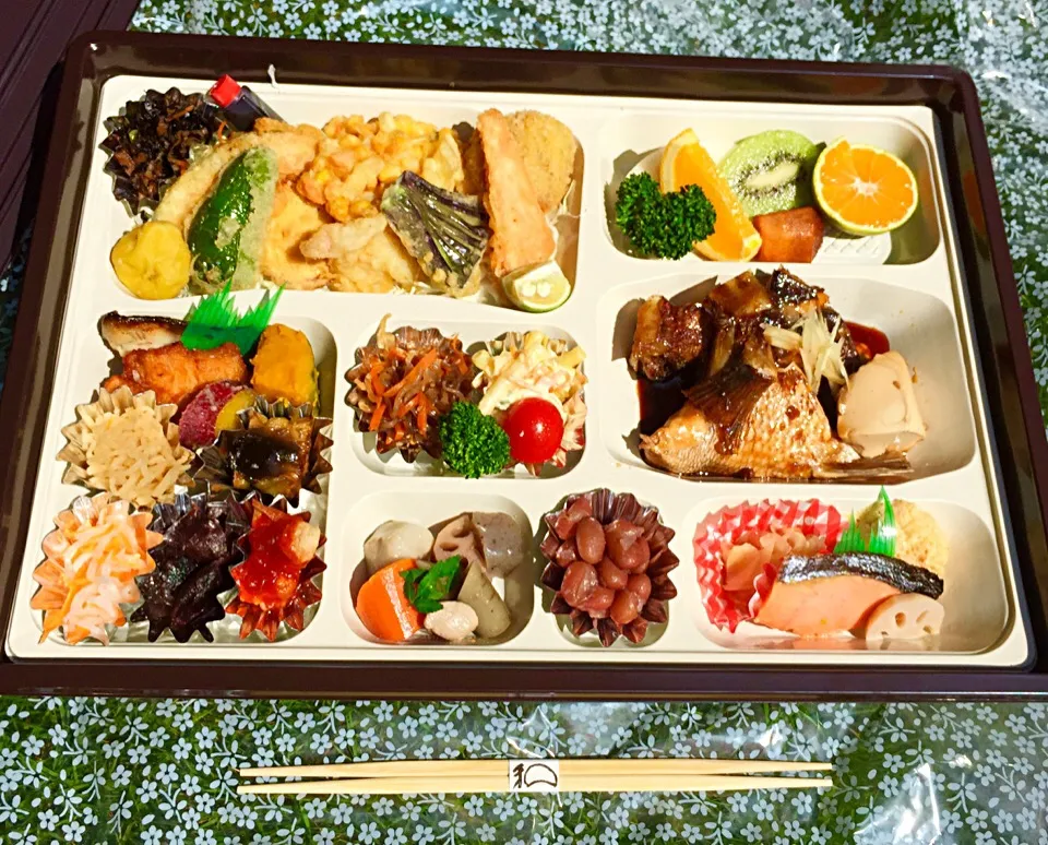 和人庵のお弁当 ！ごはん無しで作ってもらいました。|🎀Ｍiwa🎀さん