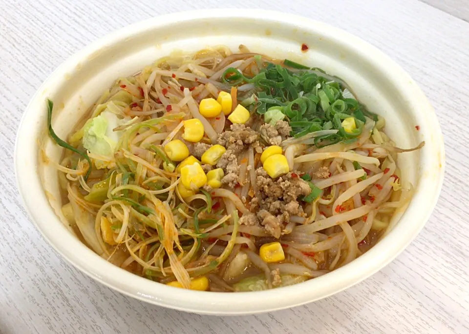 熟成ちぢれ麺のピリ辛野菜味噌ラーメンを頂きました。|momongatomoさん