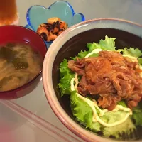 Snapdishの料理写真:豚丼他|山中 あづみさん