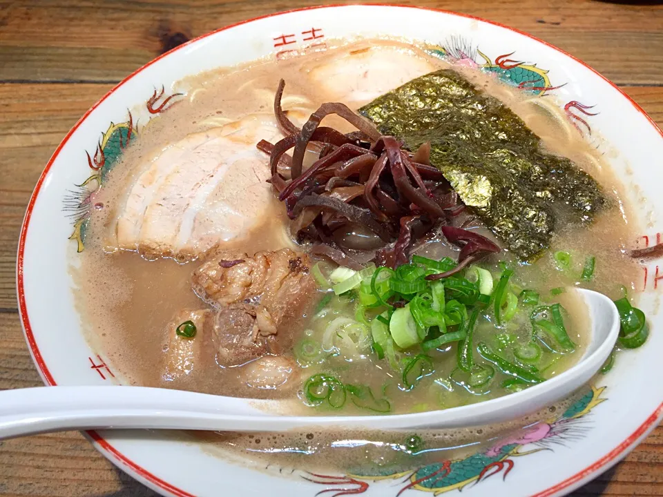 熊本玉名ラーメン ニンニクチップなし|マハロ菊池さん