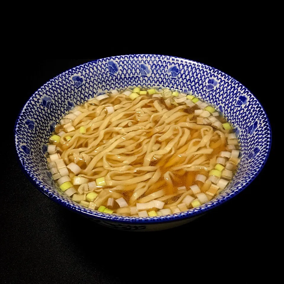 長崎県産のあごだし醤油ｓｏｂａ（自家製麺）|.さん