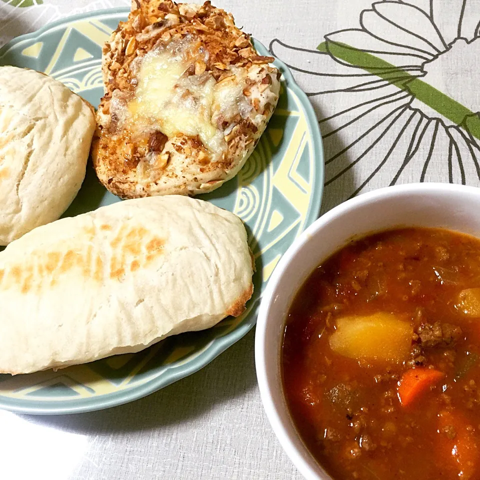 カレーは最低2日は続くよねぇ😅
プレーンナンとアーモンド・ハニー・チーズナンと一緒に😊|tabyさん