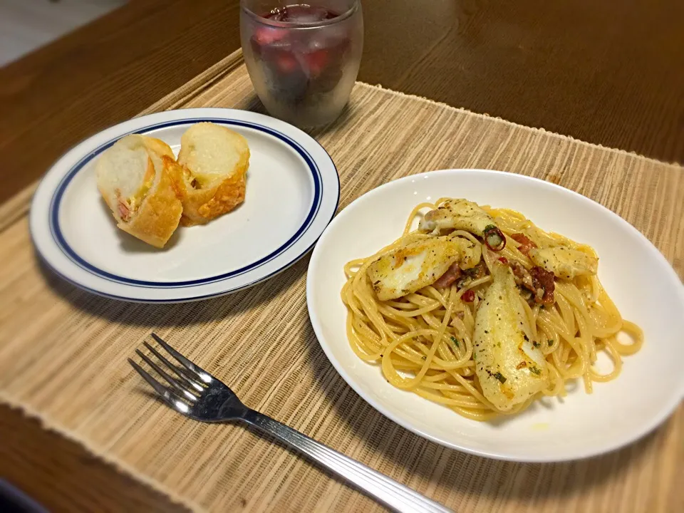 Snapdishの料理写真:【パスタ】エスカルゴバターとカワハギ肝仕立て|ひろしんさん