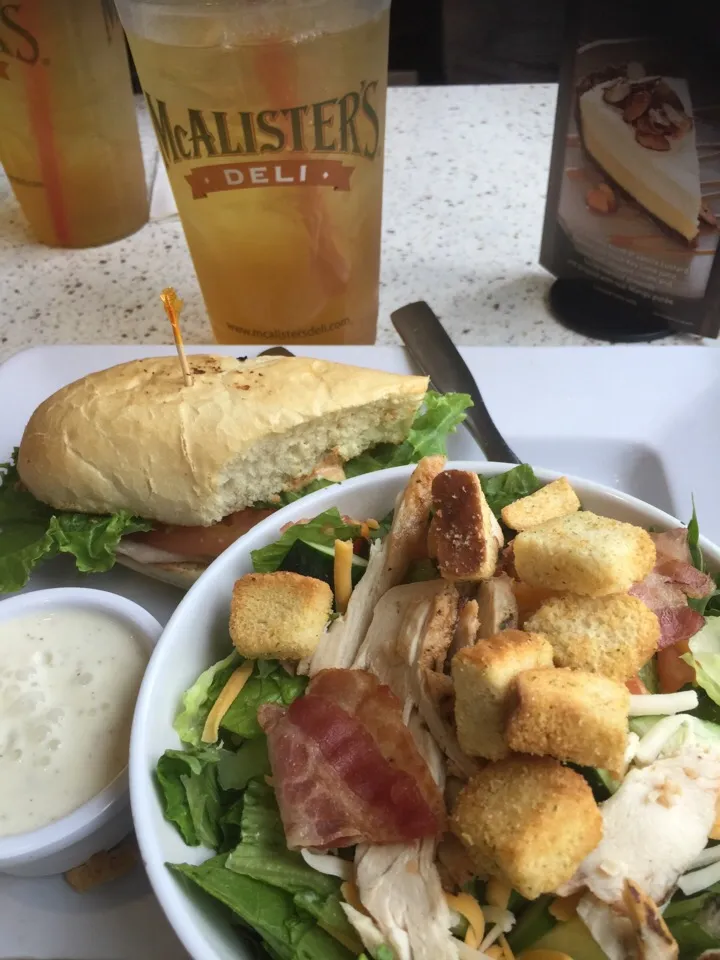 Southwest Turkey Melt, Grilled Chicken Salad w/Green Tea|Richard Thompsonさん