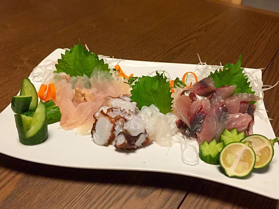 【釣りご飯】フグ釣りの釣果で刺し盛り|ひろしんさん