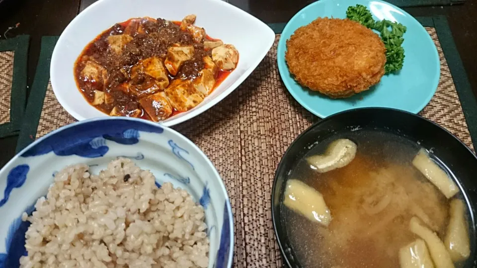 麻婆豆腐＆コロッケ＆もやしの味噌汁|まぐろさん