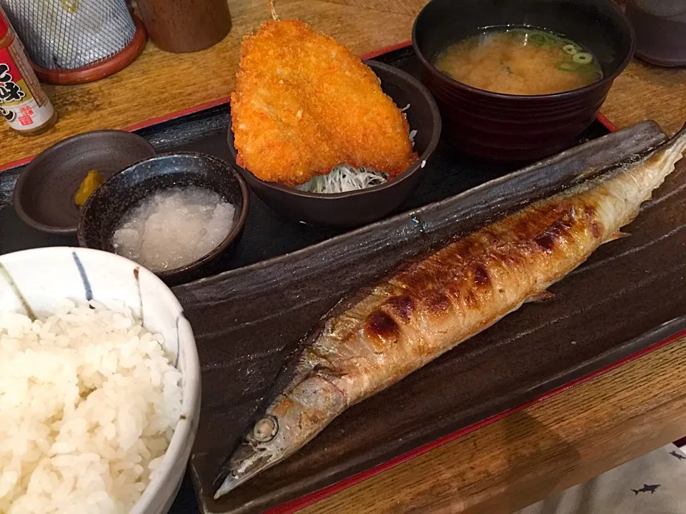 秋刀魚の塩焼きとアジフライ定食|T. Wonderさん