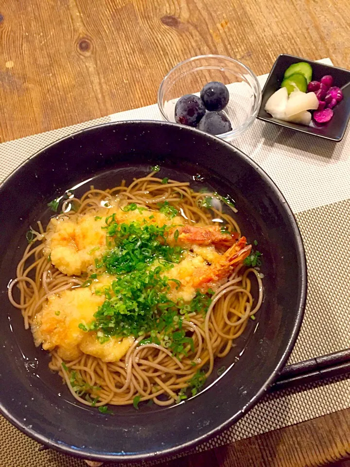 小腹が空いた旦那用、海老天蕎麦🍜🍤|まみりんごさん