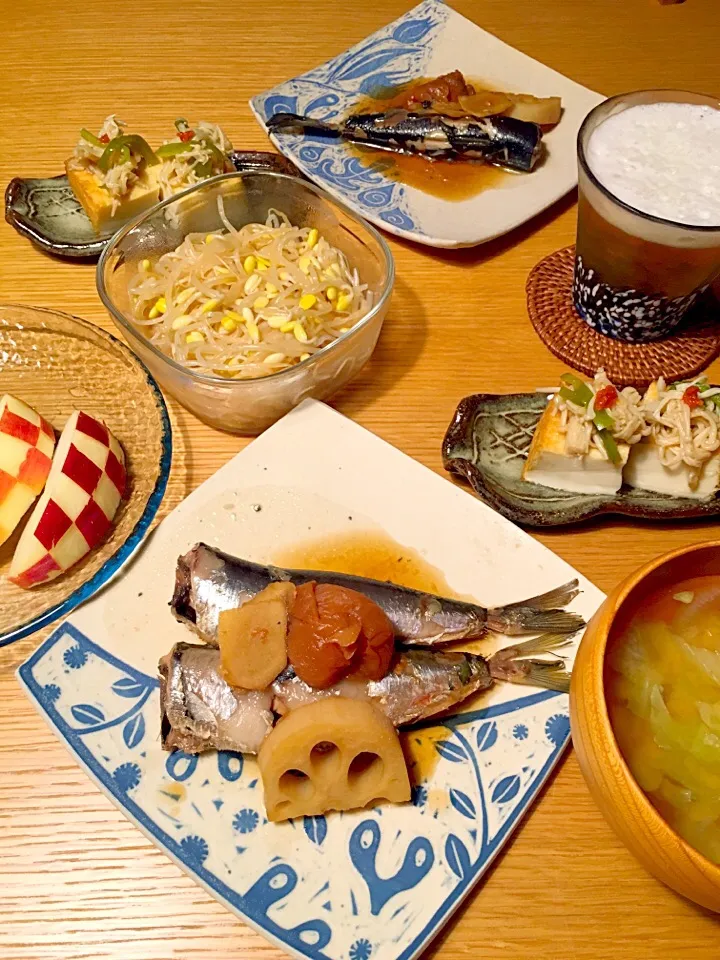 イワシの梅煮 豆もやしナムル 厚揚げ野菜あん チェックりんご|むぎこさん