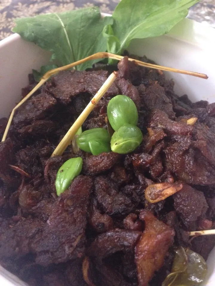 Snapdishの料理写真:Dendeng Daging homemade 😋😋😋|Nasuhaさん