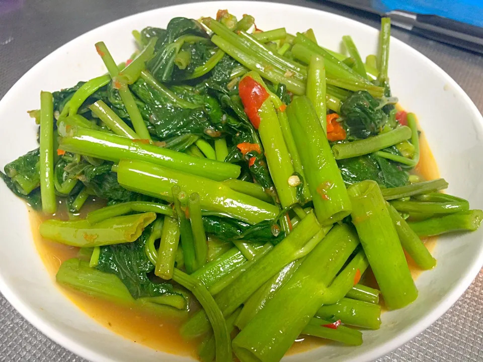 Tumis kangkung|yeni kartikasariさん