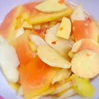 Snapdishの料理写真:Rujak kuah pedas|syarifah Azalea Shahzadiさん