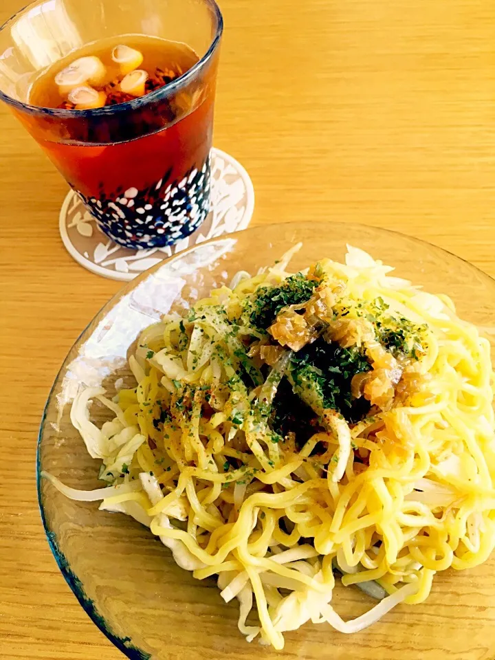 スープつき中華麺を買ったつもりが、うっかりスープなしだった！ 豚角煮の煮汁でラーメン屋さんの油そば風|むぎこさん