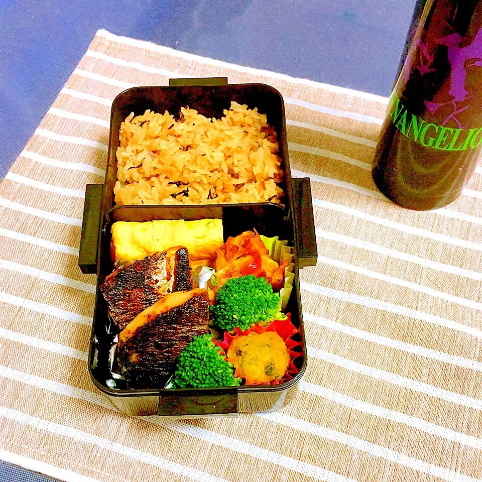 Snapdishの料理写真:長男弁当
＊ひじきご飯
＊ネギ入り卵焼き
＊鰆味噌漬け焼き
＊豚肉ピカタ
＊ブロッコリー
＊かぼちゃサラダ|よっち13さん