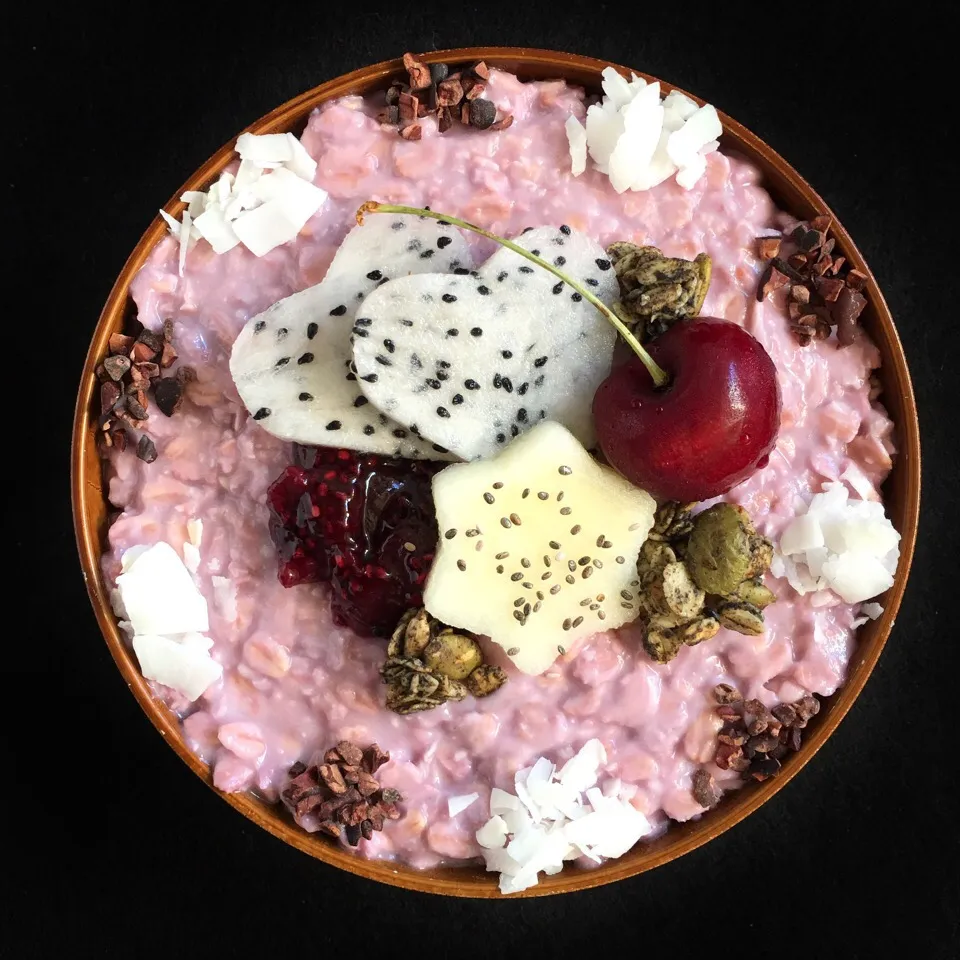 Purple sweet potato oats with fruits|coxiella24さん