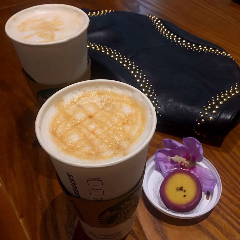 Snapdishの料理写真:Caramel macchiato☕️☕️|Lilyさん