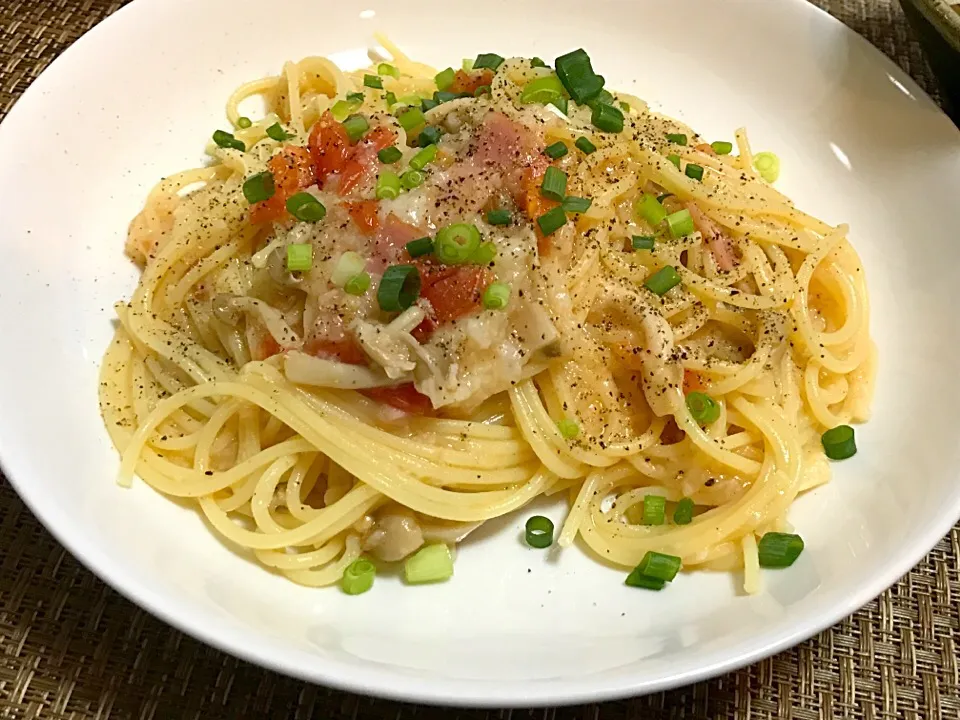 トマトととろろのスパゲティ|しげさんさん