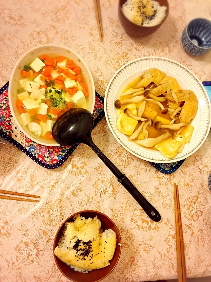 1️⃣ササミ肉🍖木綿豆腐と人参とかいわれ(かいわれはちょっと早く入れて黄色になった、残念)
2️⃣木綿豆腐(豆腐を先に炒め、お皿に入れます。後、コンスターチを混ぜてぶなしめじとちょっと炒めて味をつけます。最後、汁を豆腐にのせまーす！できた！
3️⃣若鶏手羽先😋|桜木  絵梨衣さん