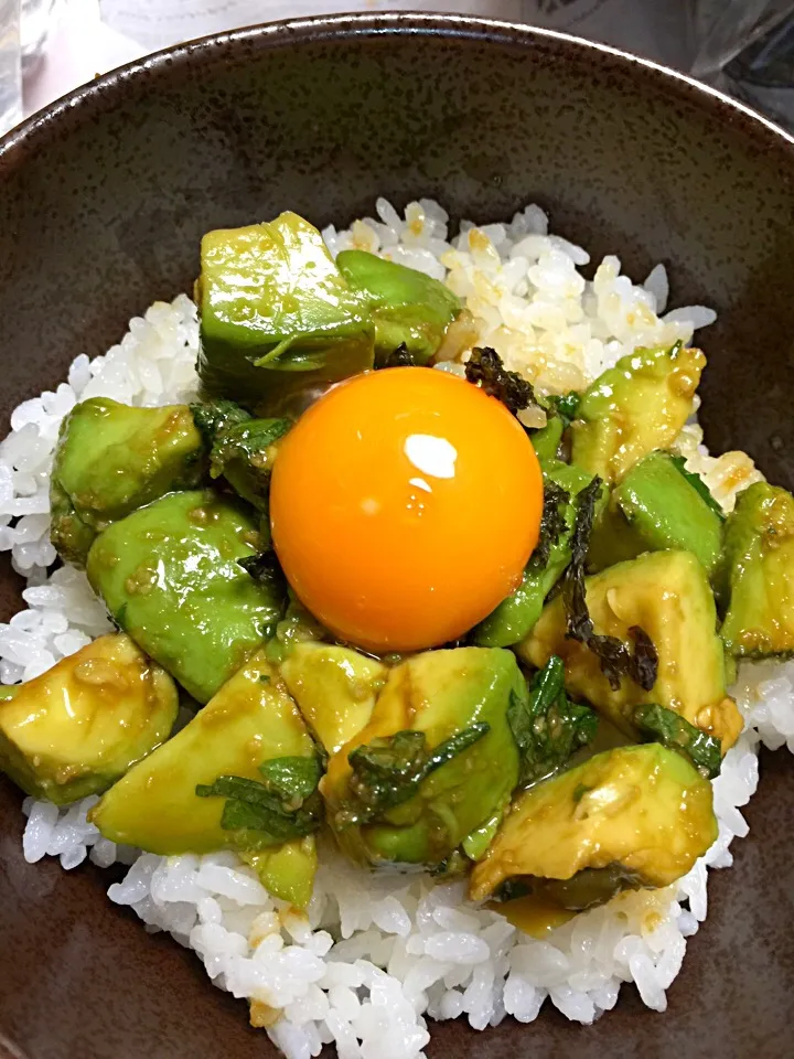 醤油漬けアボカド丼を作ってみた。😊|Czkさん