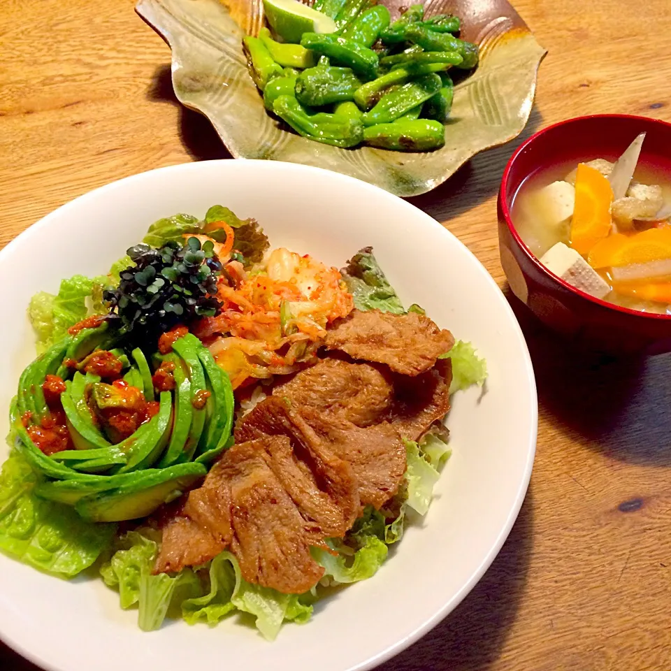 vegan
大豆ミートで焼きに肉丼風|makiko_aさん