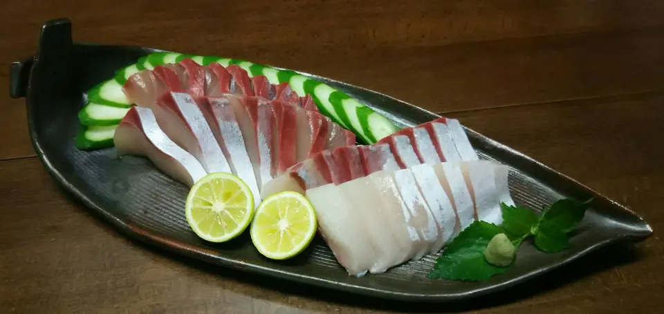 ハマチ刺身🐟|あらいぐまのしっぽさん