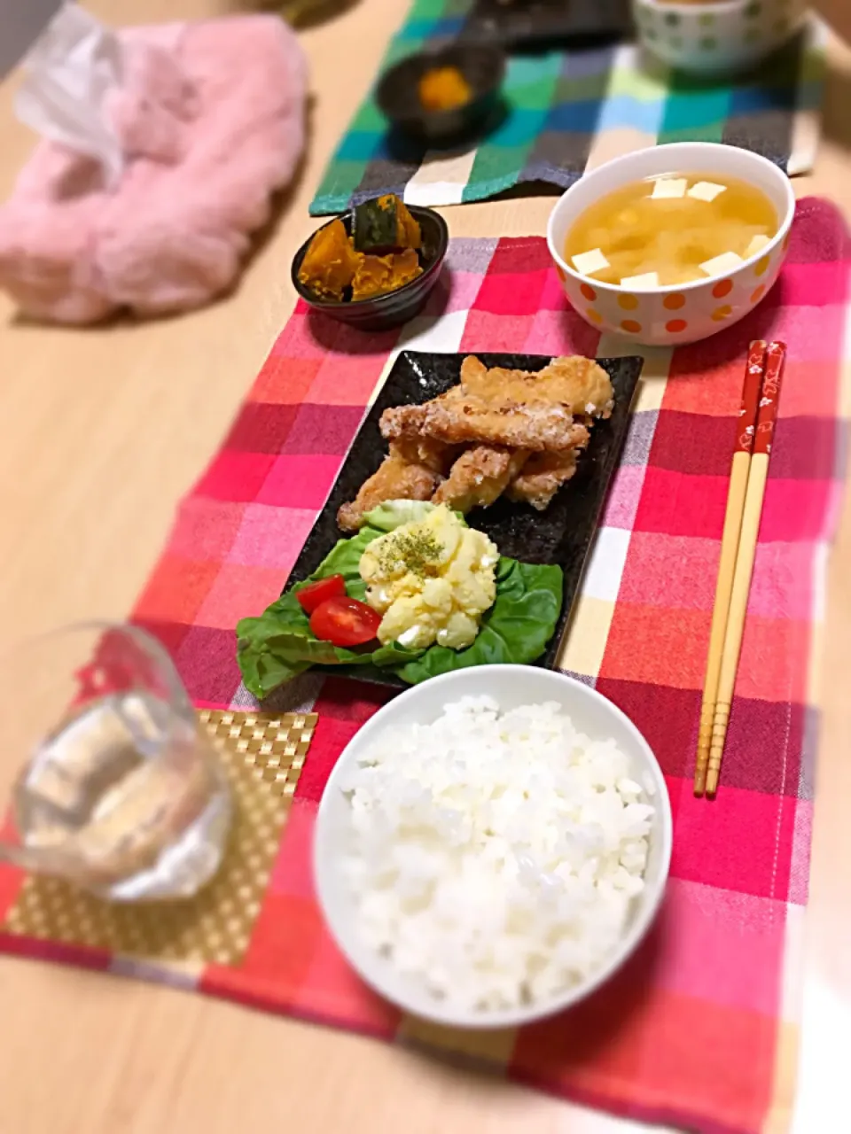 Snapdishの料理写真:鶏むね肉の唐揚げ 

オーブン調理で胸肉でもジューシーにできました💖|mayamioさん